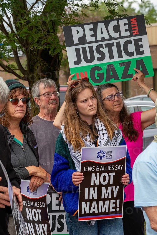 Farmington Hills, Michigan USA, 30 June 2024, A protest, organized by members of the Jewish community, asks that the Zekelman Holocaust Museum stand against genocide in Gaza by issuing a statement for a permanent ceasefire