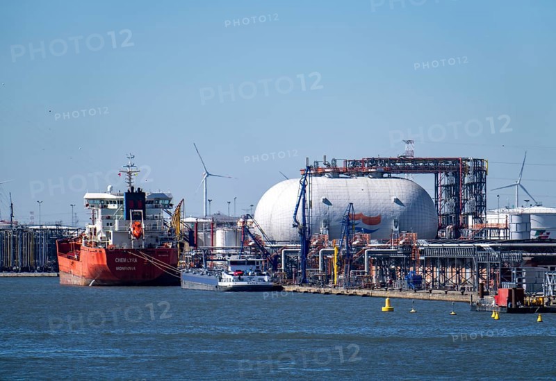 The port of Antwerp, on the Scheldt, is the second largest seaport in Europe, LPG terminal and tanks in Vijfde Havendok, Flanders, Belgium, Europe