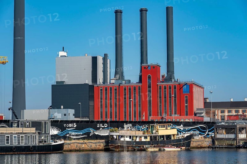 Smokestacks, combined heat and power plant, H.C. Ørsted, at the harbour, Nobelholmen, near Sydhavnen, Copenhagen, Denmark, Europe