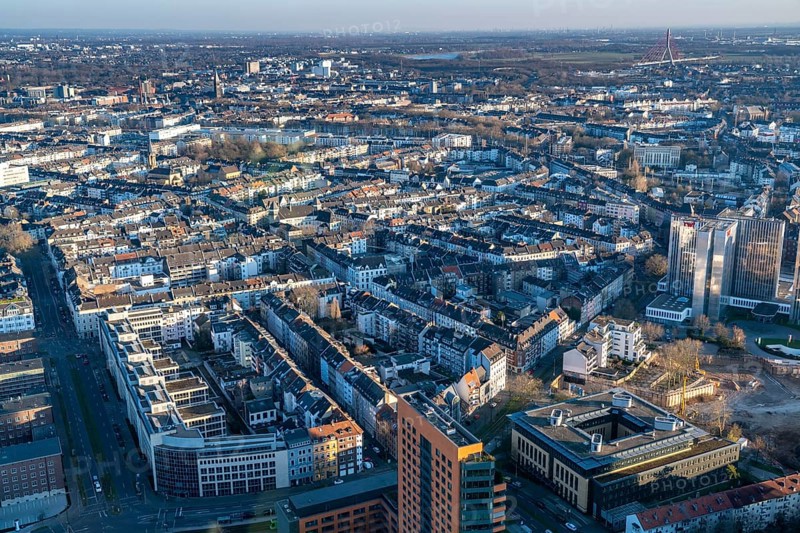 View over the city centre of Düsseldorf, residential area in the Friedrichstadt district, Neusser Straße, North Rhine-Westphalia, Germany, Europe