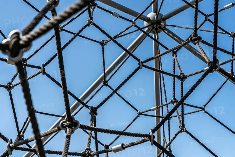 Climbing frame, climbing pyramid, symbolic image network, networking, node, linking