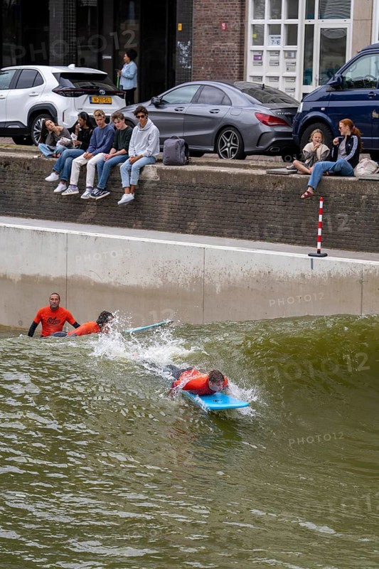 Surfing facility in the city centre of Rotterdam, Rif010, supposedly the world's first wave facility for surfers in a city, in the Steigersgracht, a 130 metre long and 21 metre wide wave pool was built in the existing canal, waves up to 1.5 metres high can be generated, every 7 seconds a wave breaks for the surfers, the 4.5 million litres in the pool, water is moved by 8 wave machines, Netherlands
