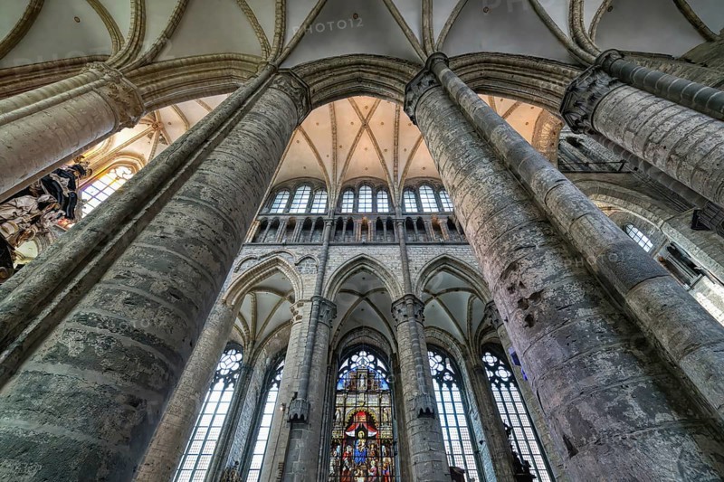 Gothic St. Nicholas Church, Vaulted ceiling and columns of the central nave, Ghent, Flanders, Belgium, Europe