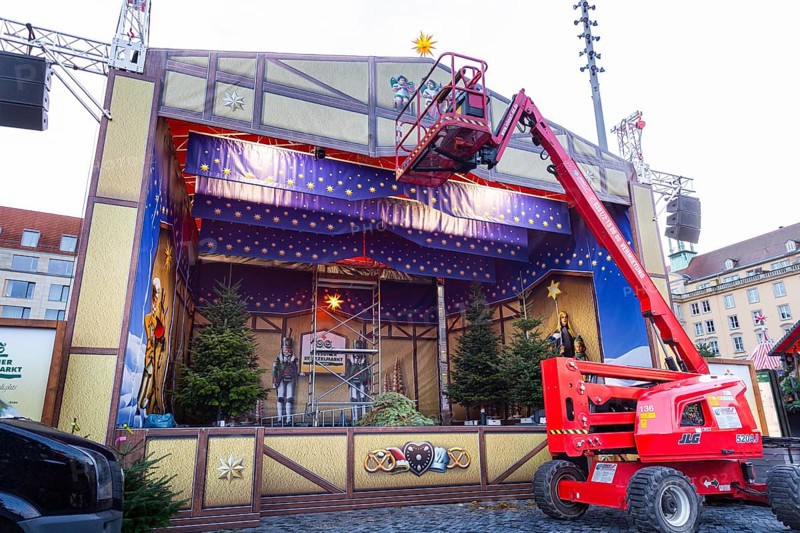 A few days in front of the opening of the Dresden Striezelmarkt, a lighting rehearsal was carried out today, here the new stage for the market programme, Dresden, Saxony, Germany, Europe