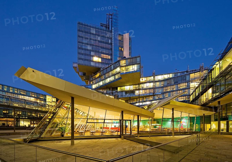 Administration building Nord LB, Norddeutsche Landesbank, architectural office Behnisch, Behnisch & Partner, Hanover, Lower Saxony, Germany, Europe