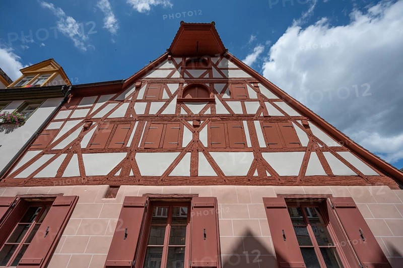 Former barn, barn from 1424, with roof lift bay window, today cultural barn of the Altstadfreunde Nürnberg, Zirkelschmiedsgasse 30, Nuremberg, Middle Franconia, Bavaria, Germany, Europe