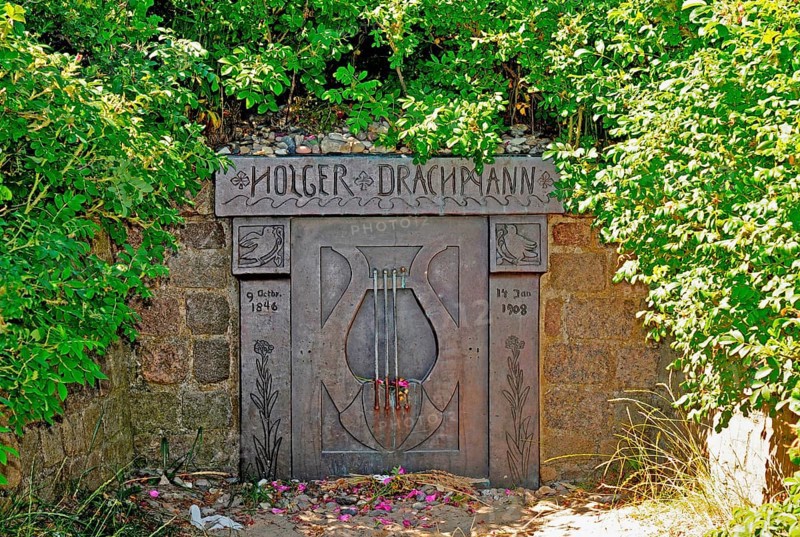 The grave of the Danish writer Holger Drachmann in the dunes of Skagen, Jutland, Denmark, Scandinavia, Europe