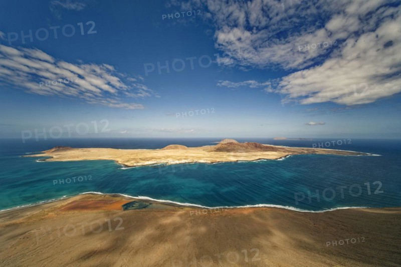 View from the Mirador del Río viewpoint, designed by artist César Manrique, of the island of La Graciosa, Lanzarote, Canary Islands, Canary Islands, Spain, Europe