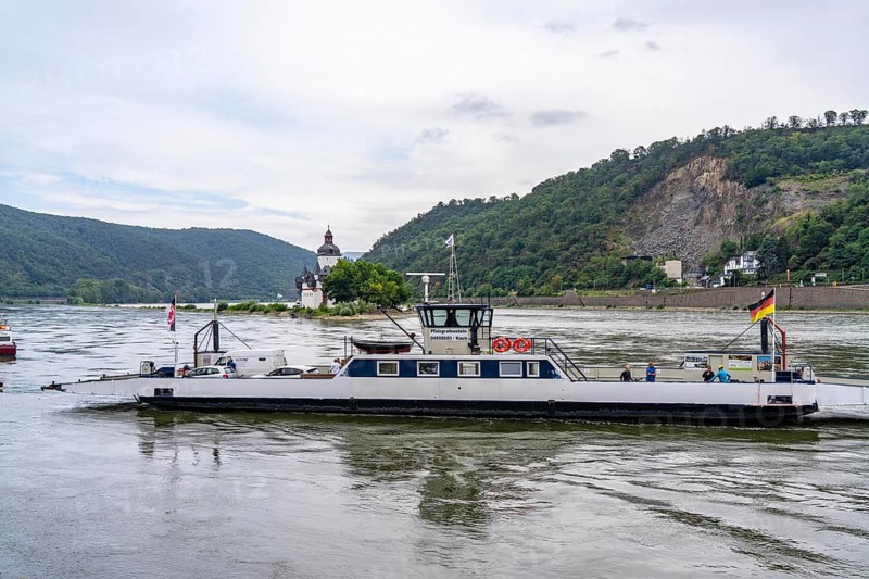 Pfalzgrafenstein car ferry, on the Rhine between Kaub and the B9, on the left bank of the Rhine, Rheingau, in the UNESCO World Heritage Upper Middle Rhine Valley, Pfalzgrafenstein Castle, Rhineland-Palatinate, Germany, Europe