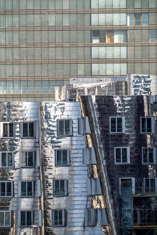 Düsseldorf Media Harbour, Gehry buildings, facade of the Stadttor building, North Rhine-Westphalia, Germany, Europe