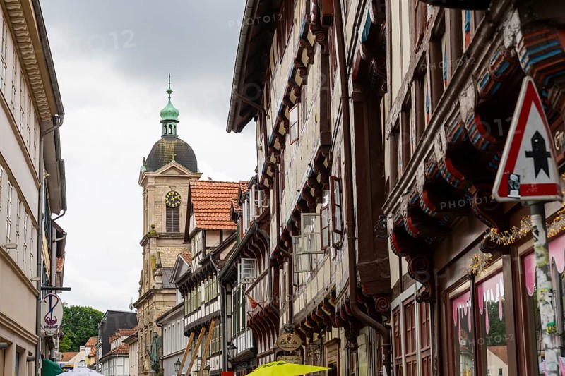 Old Town City Church of St Michael and Cream-spot tiger house, Göttingen cityscape, Göttingen, Lower Saxony, Germany, Europe