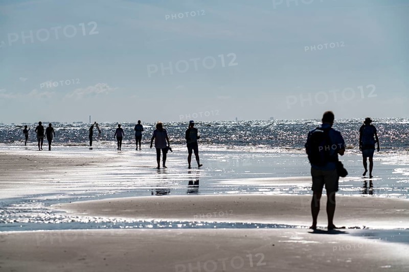 North Sea island of Langeoog, early summer, shortly after the first easing of the lockdown in the Corona crisis, still quite few tourists on the beach, beach walk, Lower Saxony, Germany, Europe