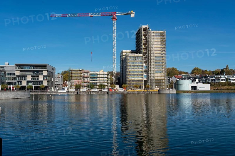 Construction site, new residential development, Phönixsee residence on the north bank, senior citizens' flats and care facility, operated by Orpea, the Phoenix Lake in Dortmund's Hörde district, an artificial lake on the former Phoenix-Ost steelworks site, local recreation area, catering, Dortmund, North Rhine-Westphalia, Germany, Europe