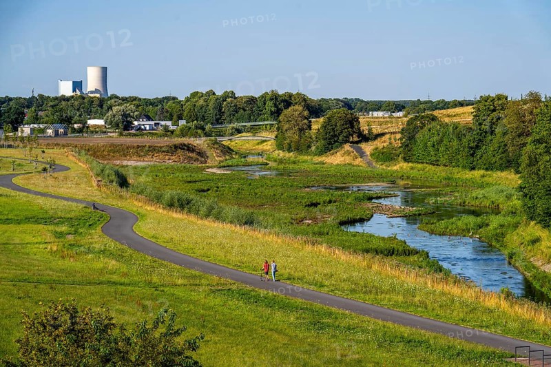Emscherland, a new nature and water adventure park on the renaturalised Emscher, at the water crossing of the Emscher with the Rhine-Herne Canal, Emscher cycle path, behind the Datteln IV coal-fired power station, with lots of nature and recreational areas and information centres on the Emscher conversion and regional nature, North Rhine-Westphalia, Germany, Europe