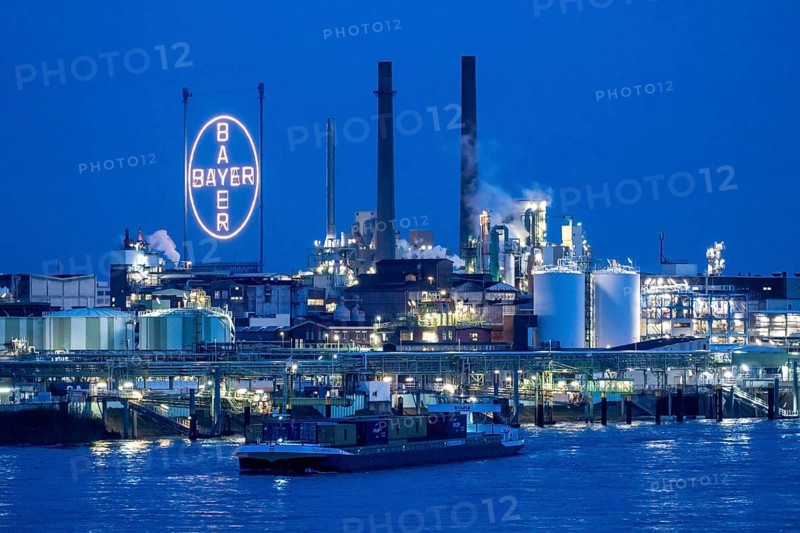 Backdrop of Chempark Leverkusen, Bayer Leverkusen, chemical park, chemical plant, river Rhine, cargo ship, Leverkusen, North Rhine-Westphalia, Germany, Europe