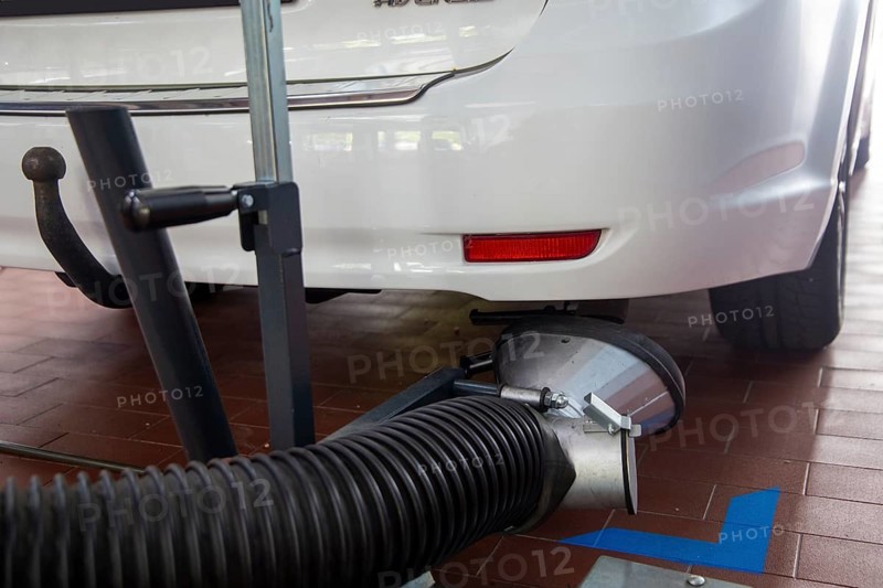 Emissions test at TÜV