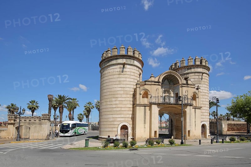 Historic archway with two towers built in 1551 at the Puerta de Palmas bridge and coach, Badajoz, Extremadura, Spain, Europe
