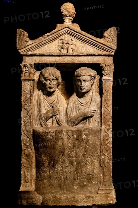 Commemorative plaque by Lucius Vibius Pollio and Floria Hilara, 1st century, Tergestino Lapidarium, Castle of San Giusto, medieval castle and fortress, 15th-16th century, Colle di San Giusto, Trieste, harbour town on the Adriatic, Friuli, Italy, Trieste, Friuli, Italy, Europe