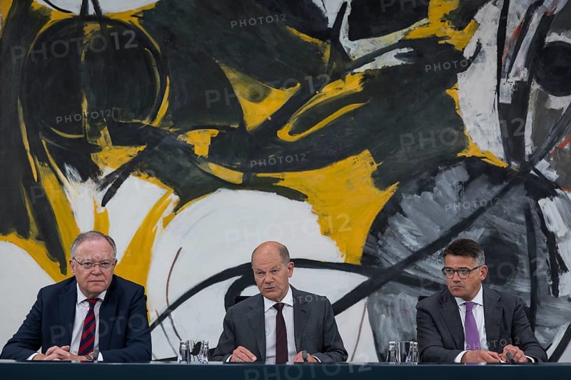 Stephan Weil (Minister President of Lower Saxony, SPD), Olaf Scholz (Federal Chancellor of the Federal Republic of Germany, SPD) and Boris Rhein (Minister President of Hesse, CDU) at a press conference after the Minister Presidents' Conference with the heads of government of the federal states at the Federal Chancellery, Berlin, 20 June 2024