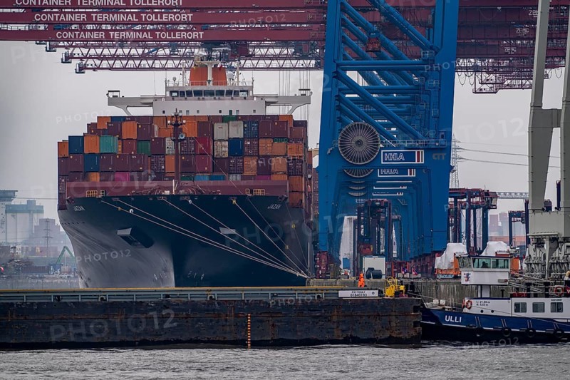 Container terminal Tollerort, container ships are loaded and unloaded, one of 4 container terminals in the Port of Hamburg, Hamburg, Germany, Europe