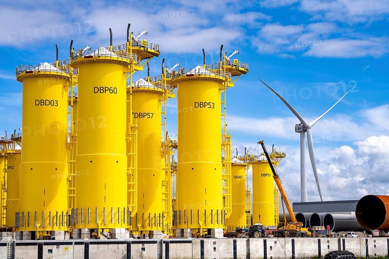 SIF Offshore Foundaitons, production of foundations, monopiles, for offshore wind turbines, the wind turbines are assembled on these pipes, which are installed in the seabed at a depth of up to 60 metres, production plant in the seaport of Rotterdam, Maasvlakte, Rotterdam Netherlands