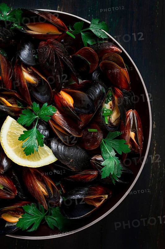 Fresh, Boiled mussels, Black Sea, with parsley and lemon, no people, top view