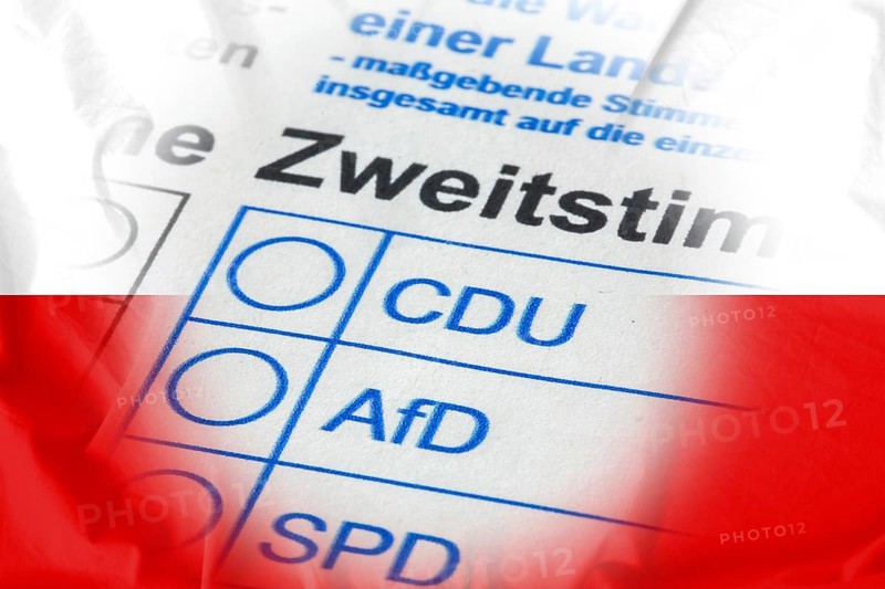 Symbolic image of the state election in Thuringia: Flag of Thuringia and close-up of a ballot paper. The next state election will take place in September 2024