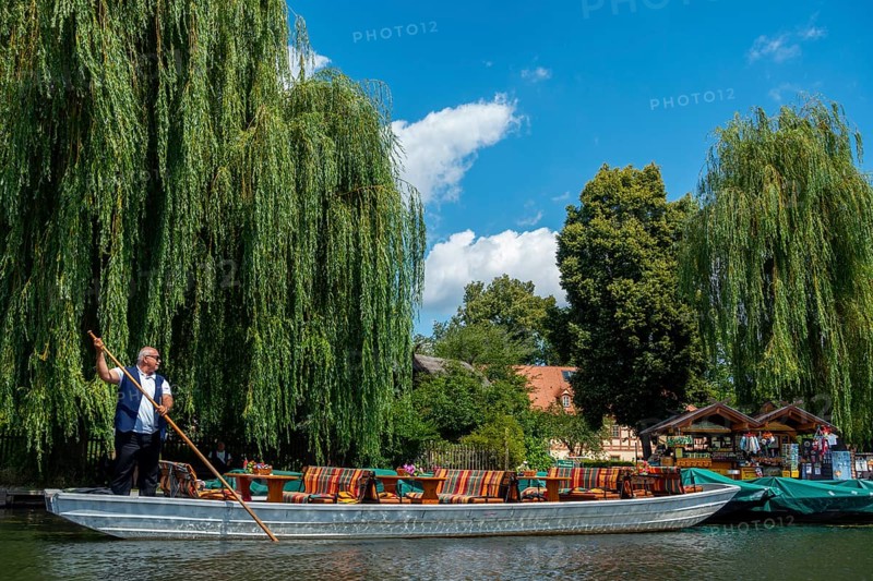Spreewald barge for tourists, Lübben, Brandenburg, Germany, Europe