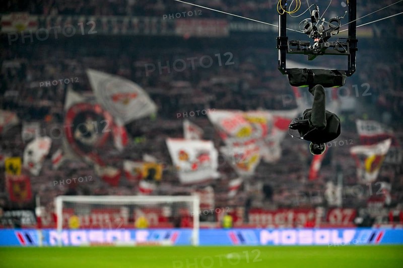 Spidercam, rope camera, special camera for bird's eye view in stadiums, behind Cannstatter Kurve, VfB Stuttgart, fan block, fans, fan curve, flags, flags, atmosphere, atmospheric, MHPArena, MHP Arena Stuttgart, Baden-Württemberg, Germany, Europe