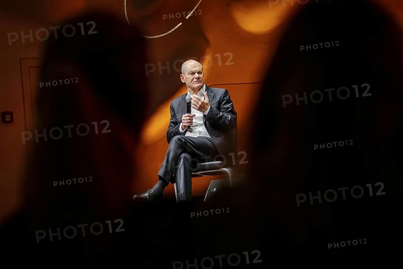 Discussion panel Olaf Scholz (SPD), Federal Chancellor, with author Juli Zeh (not pictured) in Potsdam, 30 January 2024