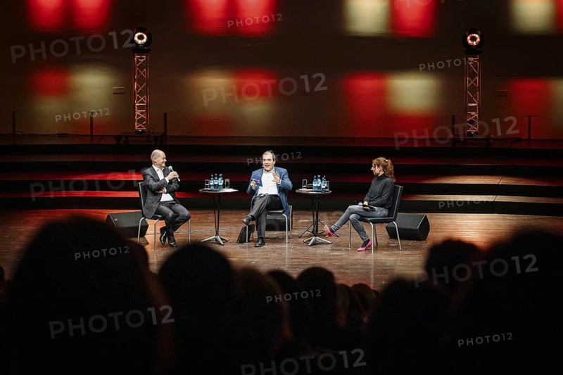 Discussion panel Olaf Scholz (SPD), Federal Chancellor, with author Juli Zeh in Potsdam, 30 January 2024