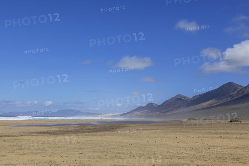 Mountain range in the Jandia nature park Park on the Jandia peninsula, at Playa de Cofete, Fuerteventura, Canary Island, Spain, Europe