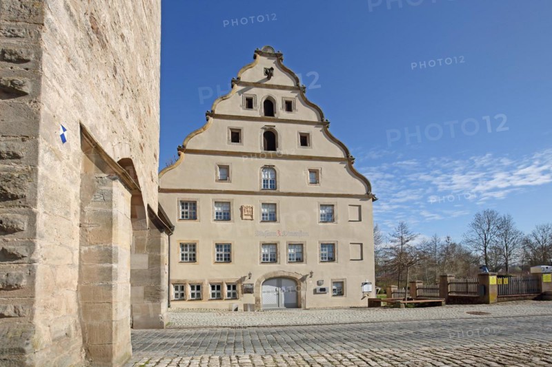 Historic town mill and museum with tail gable and, Nördlinger Tor, Dinkelsbühl, Middle Franconia, Franconia, Bavaria, Germany, Europe