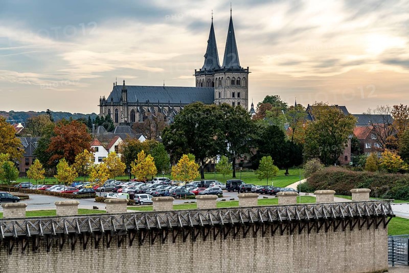 Xanten Archaeological Park, open-air museum on the site of the former Roman city of Colonia Ulpia Traiana, city wall, cathedral, North Rhine-Westphalia, Germany, Europe