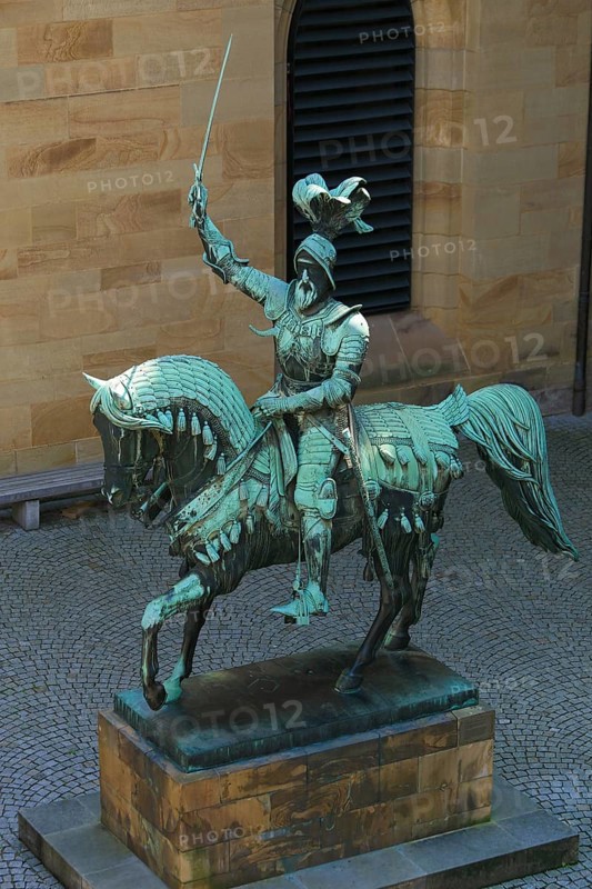 Equestrian statue of Count Eberhard im Bart, Eberhard I, Duke, bronze statue, art in public space, large sculpture, horse, sword, armour, Altes Schloss Stuttgart, former moated castle, princely residence, 14th century seat of the Counts of Württemberg, court chamber, today Renaissance castle, architect Aberlin Tretsch, Württemberg State Museum, historical building, architecture, castle courtyard, state capital, Stuttgart, Baden-Württemberg, Germany, Europe