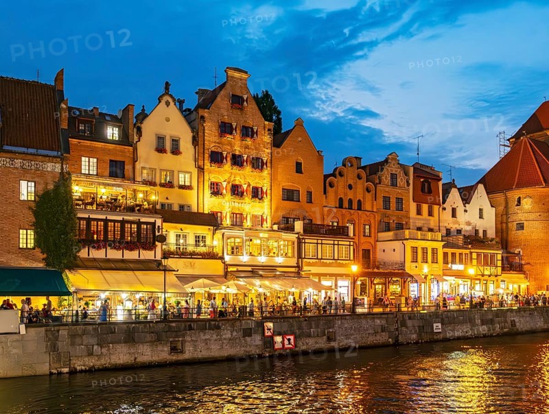 Motlawa River waterfront by night, Gdansk, Gdansk, Poland, Europe