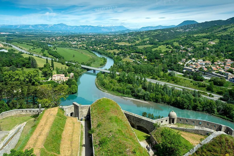 Sisteron. Confluence of the Durance river and the Buech at the foot of the Citadel, Alpes-de-Haute-Provence. Provence-Alpes-Côte d'Azur. France