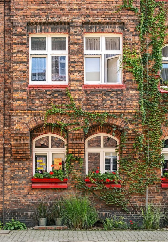 Red-brick workers' housing estates, architecture of the Nikiszowiec Historic Mining District, Katowice, Poland, Europe