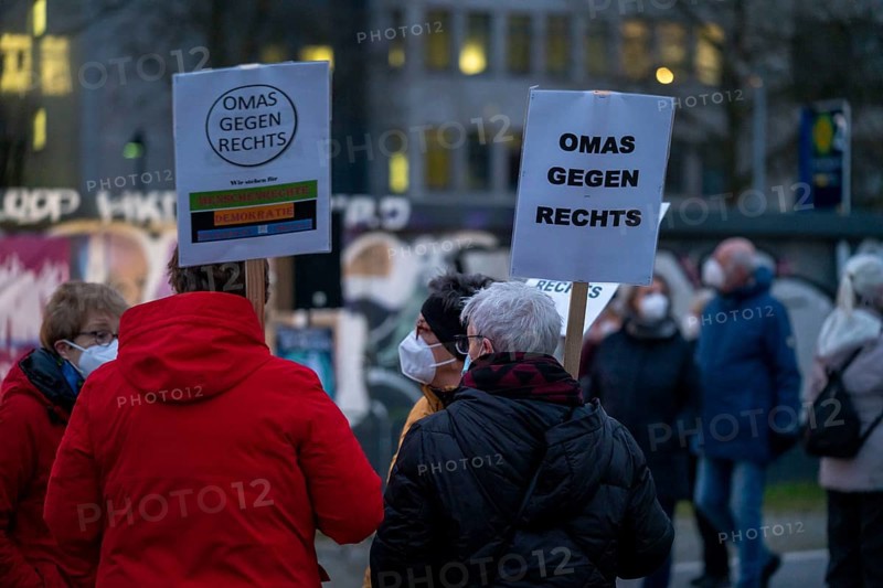 Demo, rally against lateral thinkers and anti-vaccinationists, per the Corona measures, organised by various groups, as a counterpoint to the walks of anti-vaccinationists and Corona deniers, in Essen North Rhine-Westphalia, Germany, Europe
