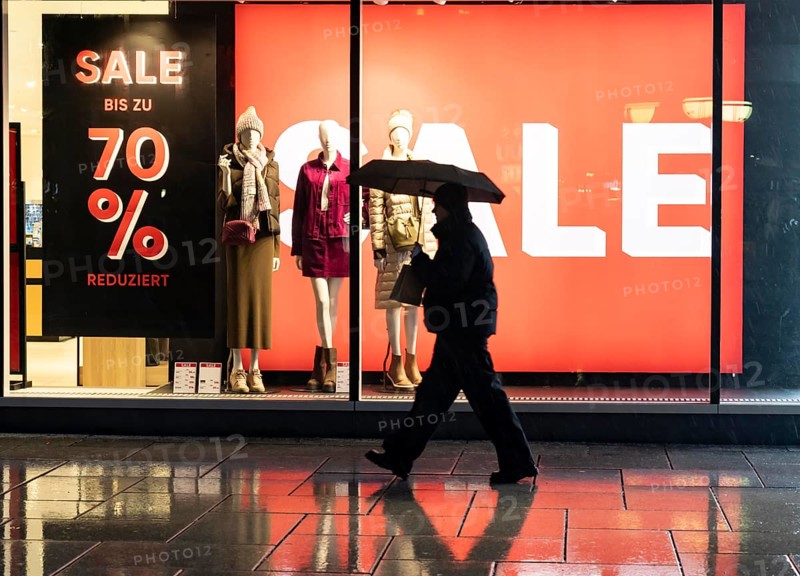 Sale, clearance sale at Galeria Kaufhaus an der Hauptwache, at Große Eschenheimer Straße and pedestrian zone Zeil, Frankfurt am Main, Hesse, Germany, Europe