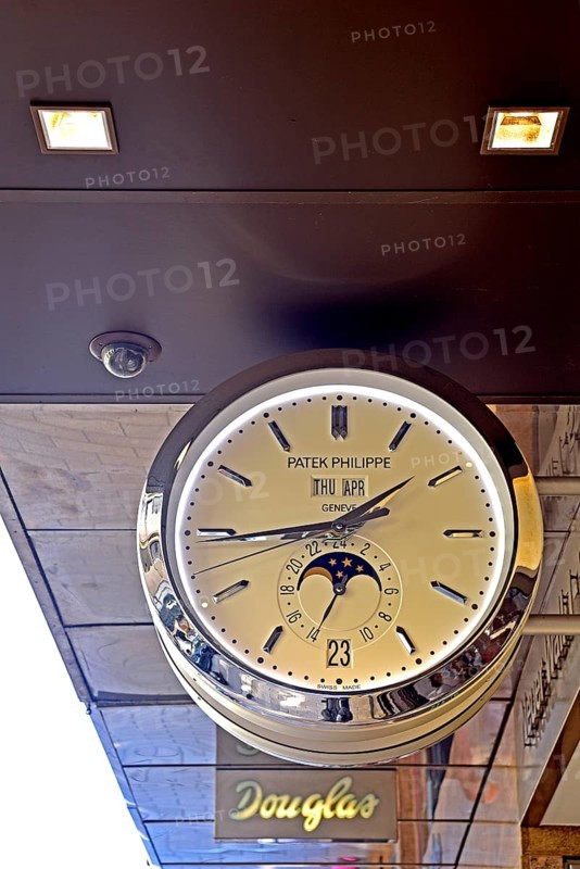 Europe, Germany, Hanseatic City of Hamburg, City, Neuer Wall, Exclusive watch shop, Jeweller, Advertising watch Patek Phillippe, Europe