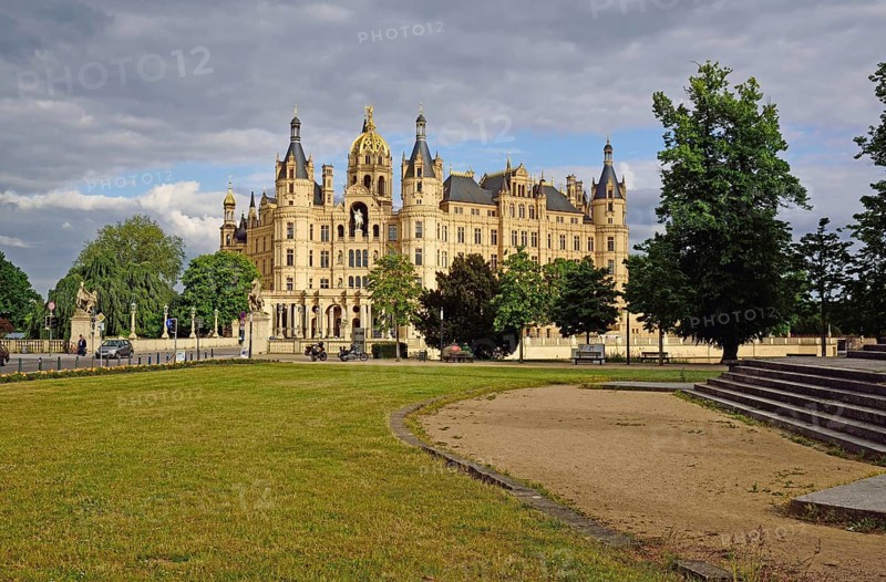 Europe, Germany, Mecklenburg-Western Pomerania, Schwerin, Schwerin Castle, built between 1845 and 1857 in the style of romantic historicism, today the seat of the state parliament, front, Schwerin, Mecklenburg-Western Pomerania, Germany, Europe
