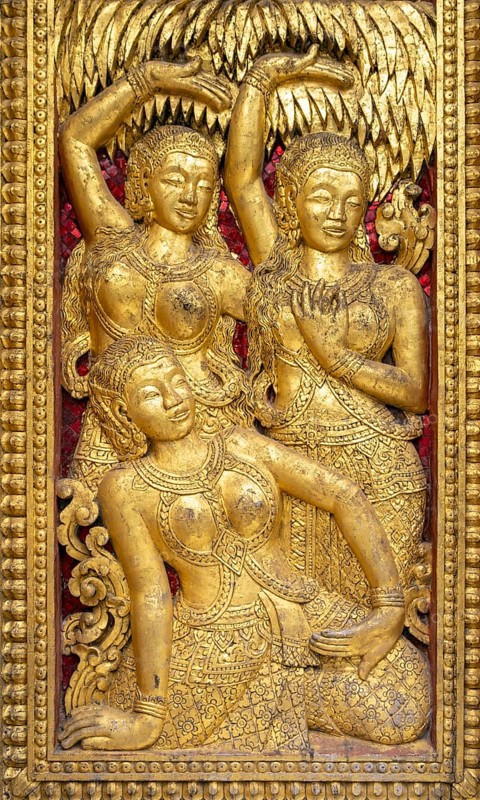 Close-up of gilded door at Wat Ho Pha Bang pavilion, Royal Palace, Luang Prabang, Laos, Asia