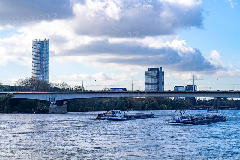 The Konrad Adenauer Bridge, South Bridge, A562 motorway bridge and 2 light rail lines, tram, UN Campus Bonn, Posttower, North Rhine-Westphalia, Germany, Europe