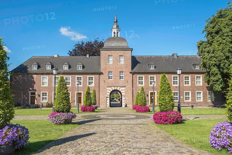 Local court in the outer bailey of Ahaus Castle, Münsterland, North Rhine-Westphalia, Germany, Europe