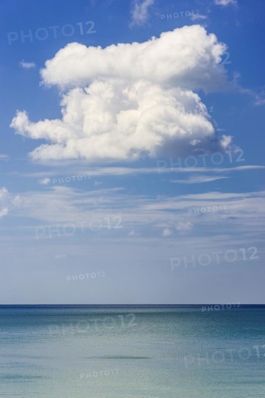Puristic seascape near Ko Lanta, sea, ocean, nature, force of nature, natural landscape, untouched, puristic, summer, cloud, white, seascape, cloud, weather, water, elements, summer holiday, nobody, empty, background, landscape, peaceful, calm, tranquillity, emotion, holiday, tourism, travel, climate, climate change, calm, sea, horizon, distance, distance view, symbolic, time out, relaxed, relaxation, coast, Thailand, Asia