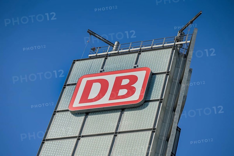 Logo Deutsche Bahn DB, south side of main station, Washingtonplatz, Moabit, Mitte, Berlin, Germany, Europe