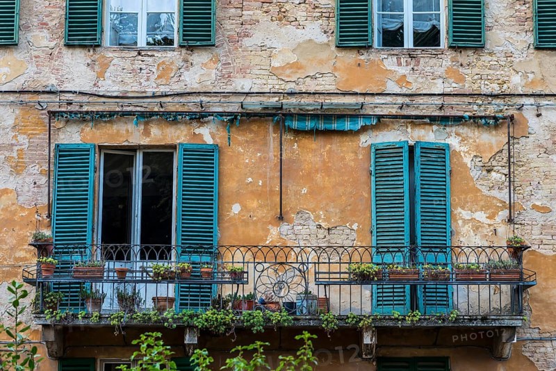 Dilapidated house, empty balcony, nobody, dilapidated, building, property, crisis, Italy, Europe