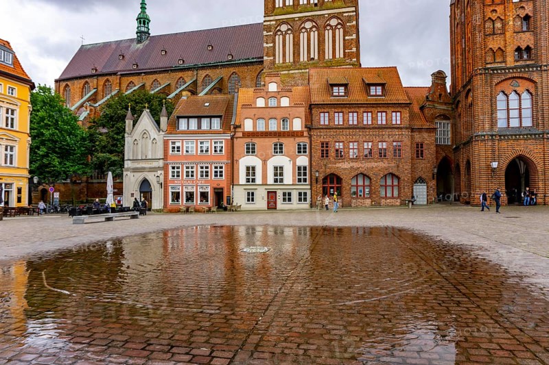 The historic old town of Stralsund, UNESCO World Heritage Site, town hall, towers of the Nikolaikirche, Alter Markt, Mecklenburg-Vorpommern, Germany, Europe