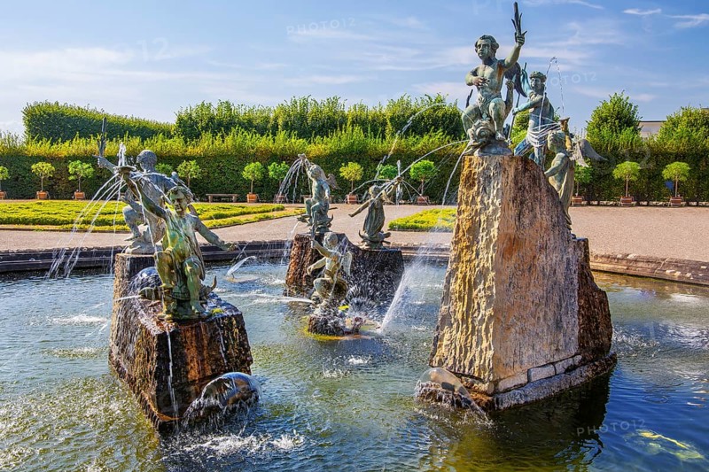 Neptune Fountain at the Gallery Building in the Great Garden, Herrenhausen Gardens, Hanover, Lower Saxony, Germany, Europe